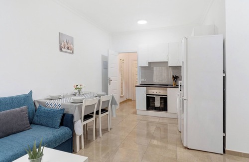 San Fernando Apartment | Holiday Apartment "Un Descanso 1" in City Center with Wi-Fi