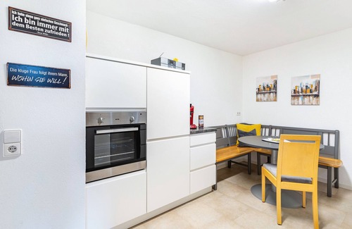 Seelbach Apartment | Holiday Apartment "Geisbergblick" with Mountain View, Shared Pool & Wi-Fi