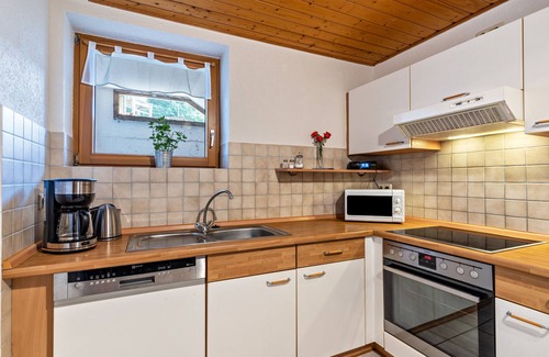 Biederbach Apartment | Holiday Apartment "Haus Weber" with Mountain View, Shared Terrace & Wi-Fi