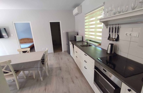 Balatonudvari Apartment | Holiday apartment with pool and air conditioning on the water