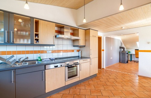 Menzingen Apartment | Holiday Apartment "Hügelblick Oase" with Shared Garden, Balcony & Wi-Fi