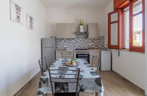 Cava dʼAliga Apartment | Holiday Apartment "Samuel Beach Con Patio E Veranda" with 2 Private Terraces & Wi-Fi