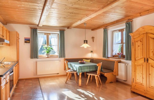 Jachenau Apartment | Holiday Apartment Karwendelblick with Mountain View