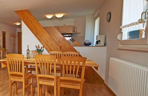Biederbach Apartment | Holiday Apartment 'Kirchblick' with Balcony and Wi-Fi