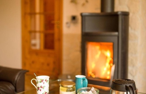 Cappel-Neufeld House | Holiday Apartment "Kiebitz Mit Sauna" with Private Terrace, Private Garden & Wi-Fi