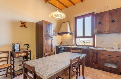 San Romano Apartment | Holiday Apartment "La Sosta" with Terrace & Wi-Fi