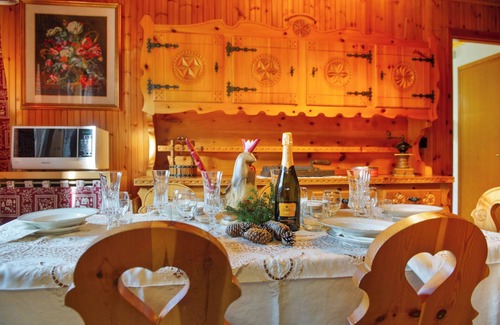 Brusson Apartment | Holiday Apartment "La Tua Casa A Brusson" with Mountain View & Shared Garden