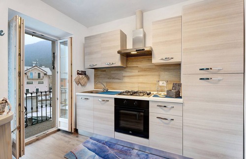 Malesco Apartment | Holiday Apartment "Nel Blu Dipinto Di Blu" with Mountain View, Private Garden & Balcony