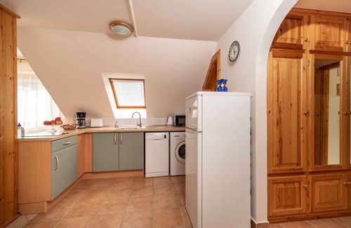 Keszthely Apartment | Holiday apartment only 200 m from the beach