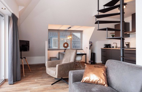Offingawier Apartment | Holiday apartment - Paviljoenwei 12 | Offingawier