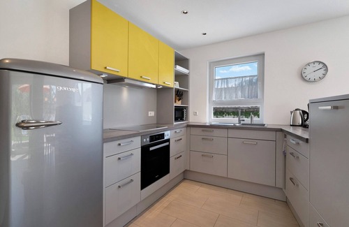 Steinach Apartment | Holiday Apartment "Rebenrain" with Private Terrace & Balcony