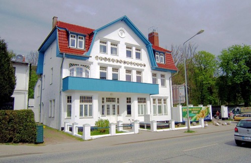 Gartenstadt-Stadtweide Apartment | Holiday apartment Rostock for 1 person with 1 bedroom - Holiday apartment in one or multi-family hou