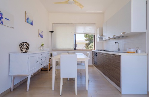 Torre Specchia Ruggeri Apartment | Holiday Apartment 'Villa Scoglio' near Sea with Garden & Private Terrace