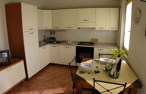 Santomato Apartment | Holiday apartment with air conditioning and outdoor pool