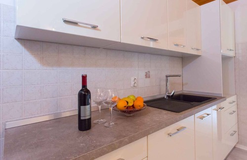 Kukci Apartment | Holiday apartment with swimming pool