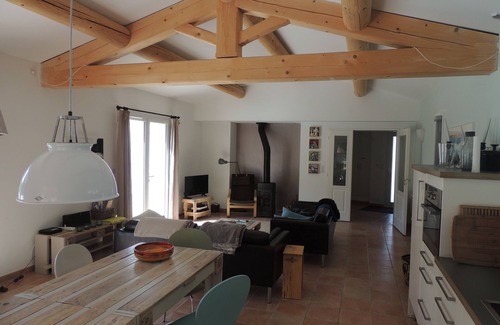 Mirabel-aux-Baronnies Villa | Holiday bungalow with private swimming pool in authentic village.
