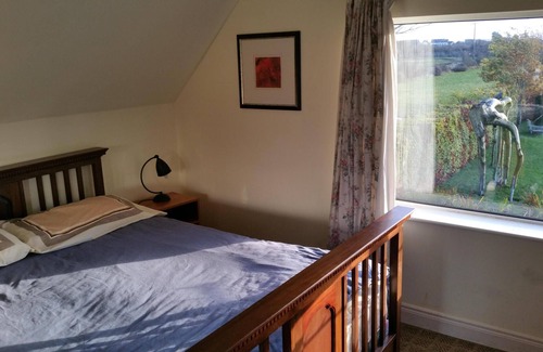 Kinvara House | Holiday Cottage with large garden