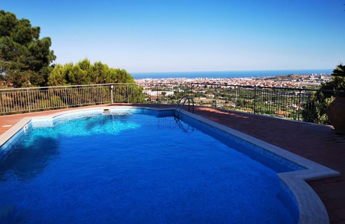 Misterbianco Villa | Holiday flower villa with pool