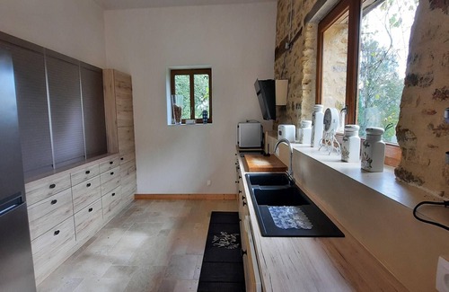 Les Salles Lavauguyon Cottage | Holiday Home in Haute-Vienne near Nature Park