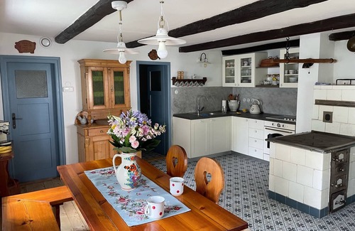 Jablonne v Podjestedi House | Holiday Home Knežice near Jested Ski