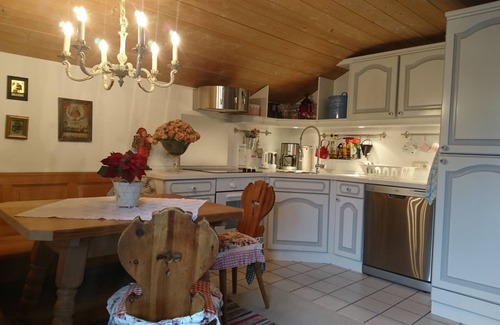 Oberwarngau Apartment | ♥︎ Holiday happiness in a stylish country house - rural, close to nature, central ♥︎