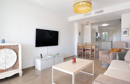Atlanterra House | Holiday Home 'Zahara Rompeolas 31' with Sea View, Wi-Fi and Air Conditioning