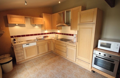 Sainte-Foy-de-Longas House | Holiday Home 'Le Minotier' with Private Garden and Wi-Fi