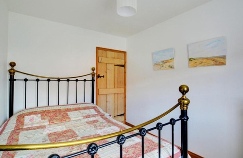 East Rudham House | Holiday Home 18 The Green by Interhome