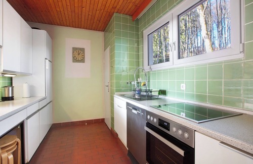 Rickenbach House | Holiday Home 'Alpenblick' with Mountain View, Private Terrace and Wi-Fi