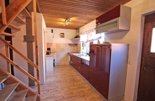 Warnitz House | Holiday Home 'Alte Schmiede' with Private Terrace and Wi-Fi