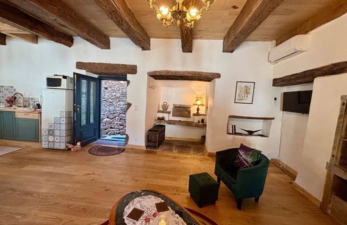 Martin House | Holiday Home 'Angelina' with Wi-Fi