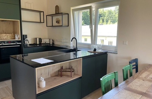 Schiefling am See House | Holiday Home 'Casa Tapeo' with Lake View, Shared Pool and Wi-Fi