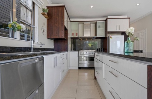 Flat Bush House | Holiday Home Auckland