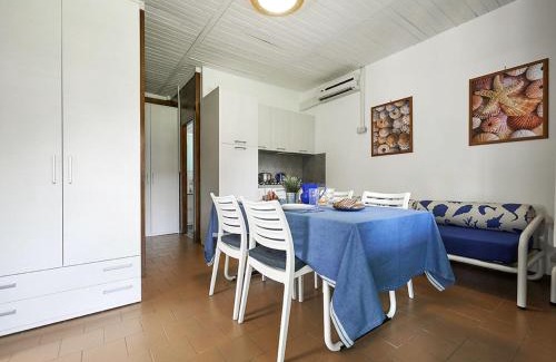 Baia Domizia House | Holiday Home Bungalow in legno by Interhome