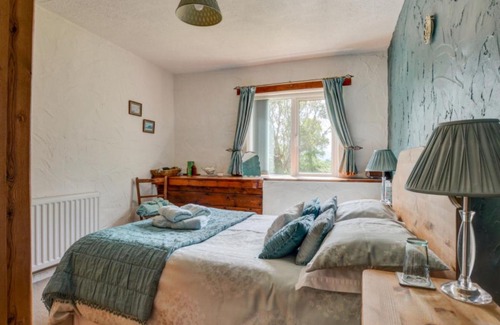 Brynsiencyn House | Holiday Home Caernarfon View Cottage by Interhome