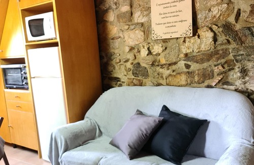 Oliveira de Frades House | Holiday Home 'Casa Curral Do Alqueve' with Mountain View, Private Pool and Wi-Fi