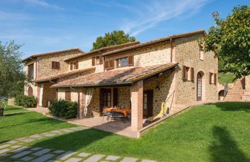 Popoltaio-Schiacciato House | Holiday Home Casa Graziani-1 by Interhome
