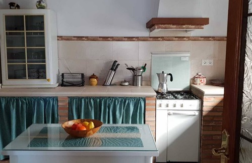 Encinasola House | Holiday Home Casa Loren with Mountain View, Wi-Fi & Terrace