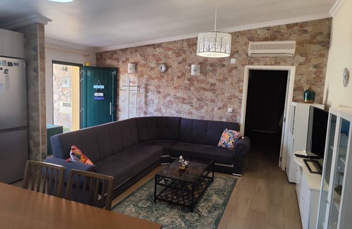 Cartaxo House | Holiday Home 'Casa 3' with Shared Pool, Wi-Fi and Air Conditioning