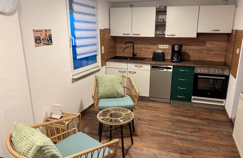 Bernau bei Berlin House | Holiday Home 'Kleines Haus' with Private Terrace and Wi-Fi