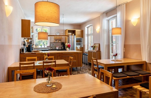Werben House | Holiday Home 'Der Flusshof, Ferienhaus' with Shared Terrace, Shared Garden and Wi-Fi