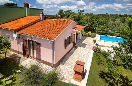 Modrusani House | Holiday home Ecio , s velikim vrtom, potpuno ograđena,