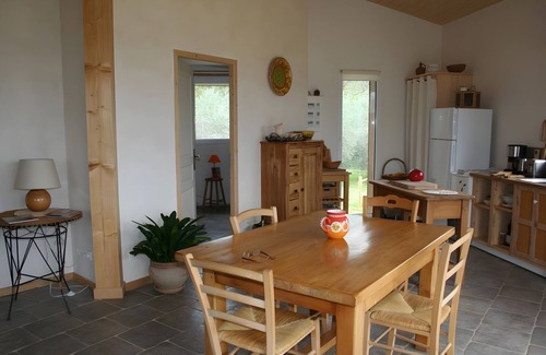 Payzac House | Holiday Home 'Eco Gîte' with Mountain View, Wi-Fi and Air Conditioning