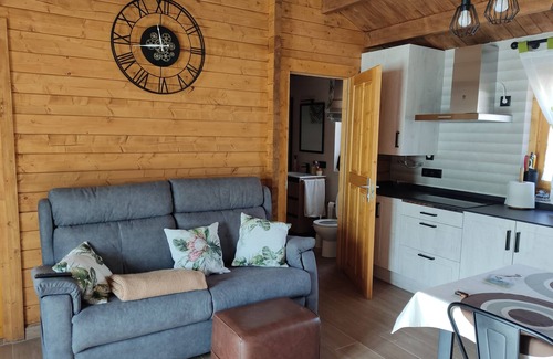 Olocau del Rey House | Holiday Home 'El Freginal' with Private Terrace and Wi-Fi