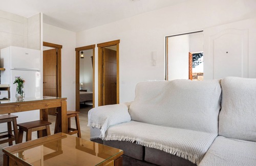 Los Canos de Meca House | Holiday Home "Casita Torre De Meca 3 Piscina" with Shared Pool, Terrace & Garden