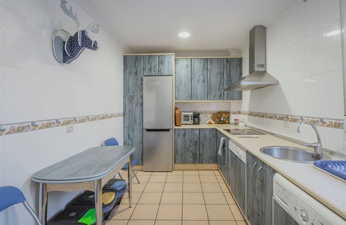 San Millan de Lara House | Holiday Home 'San Pelayo' with Mountain View, Shared Pool and Private Terrace