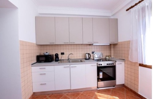 Mbrostar-Urë House | Holiday Home Etleva