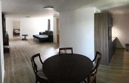 Sudstadt House | Holiday Home 'Ferien- Monteurwohnung In Nürnberg' with Wi-Fi