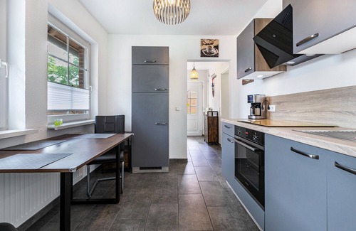 Stadum House | Holiday Home 'Ferienhaus Magda ' with Private Terrace, Private Garden and Wi-Fi