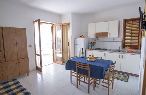Tonnara di Bonagia Apartment | Holiday Home for 5 People, 200 Meters From the sea and Free Wi-fi
